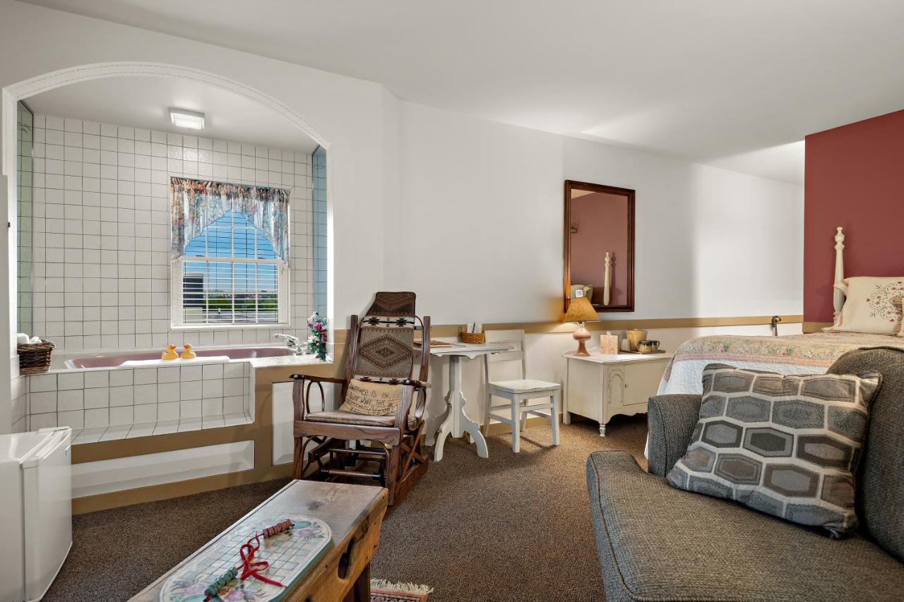 Country Living Inn Smoketown  Eksteriør bilde